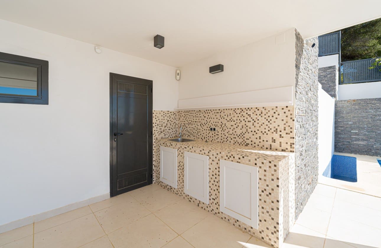 6 Zimmer Villa zu verkaufen in Altea mit Pool Garage - 2.875.000 € (Ref: 9064816)