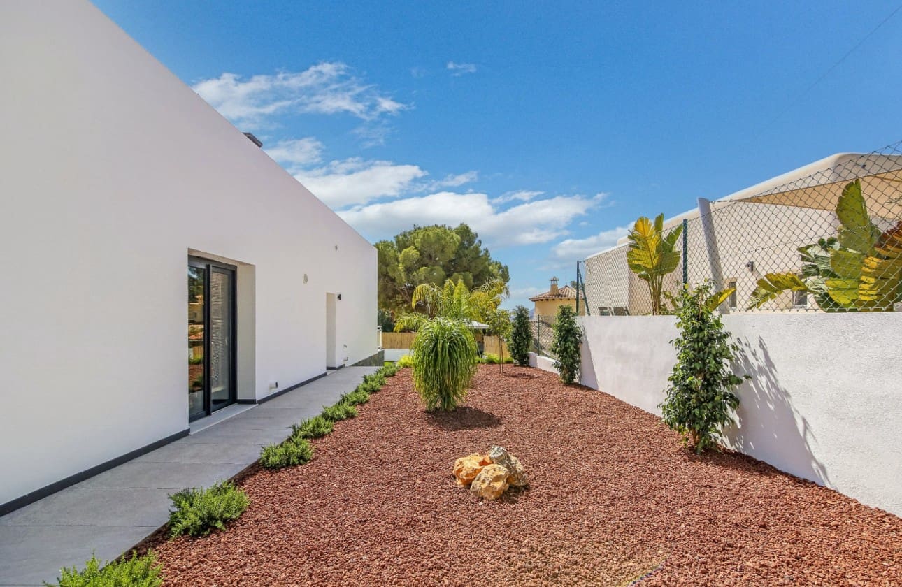 4 Zimmer Villa zu verkaufen in Altea mit Pool Garage - 995.000 € (Ref: 9068398)