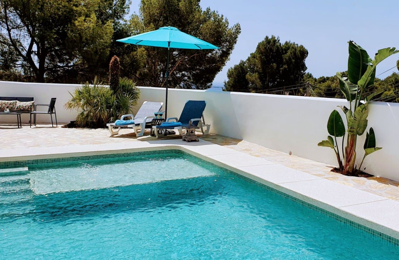 2 soveværelse Semi-Rækkehus til salg i Altea med swimmingpool garage - € 495.000 (Ref: 9216920)