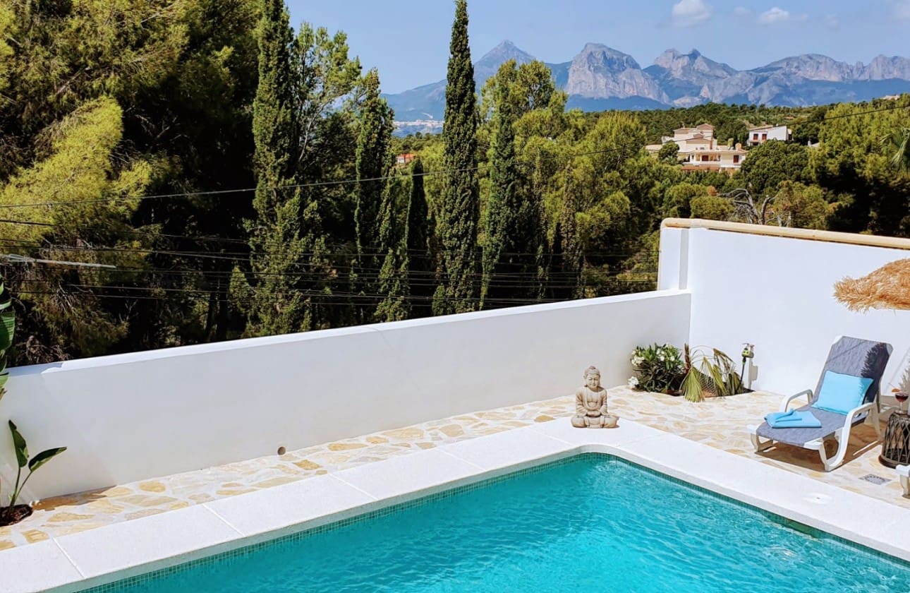 2 soveværelse Semi-Rækkehus til salg i Altea med swimmingpool garage - € 495.000 (Ref: 9216920)