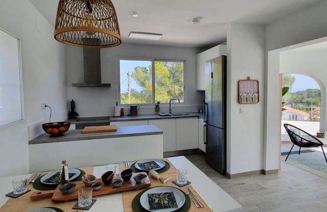 2 bedroom Townhouse for sale in Altea with pool - € 490,000 (Ref: 9216921)