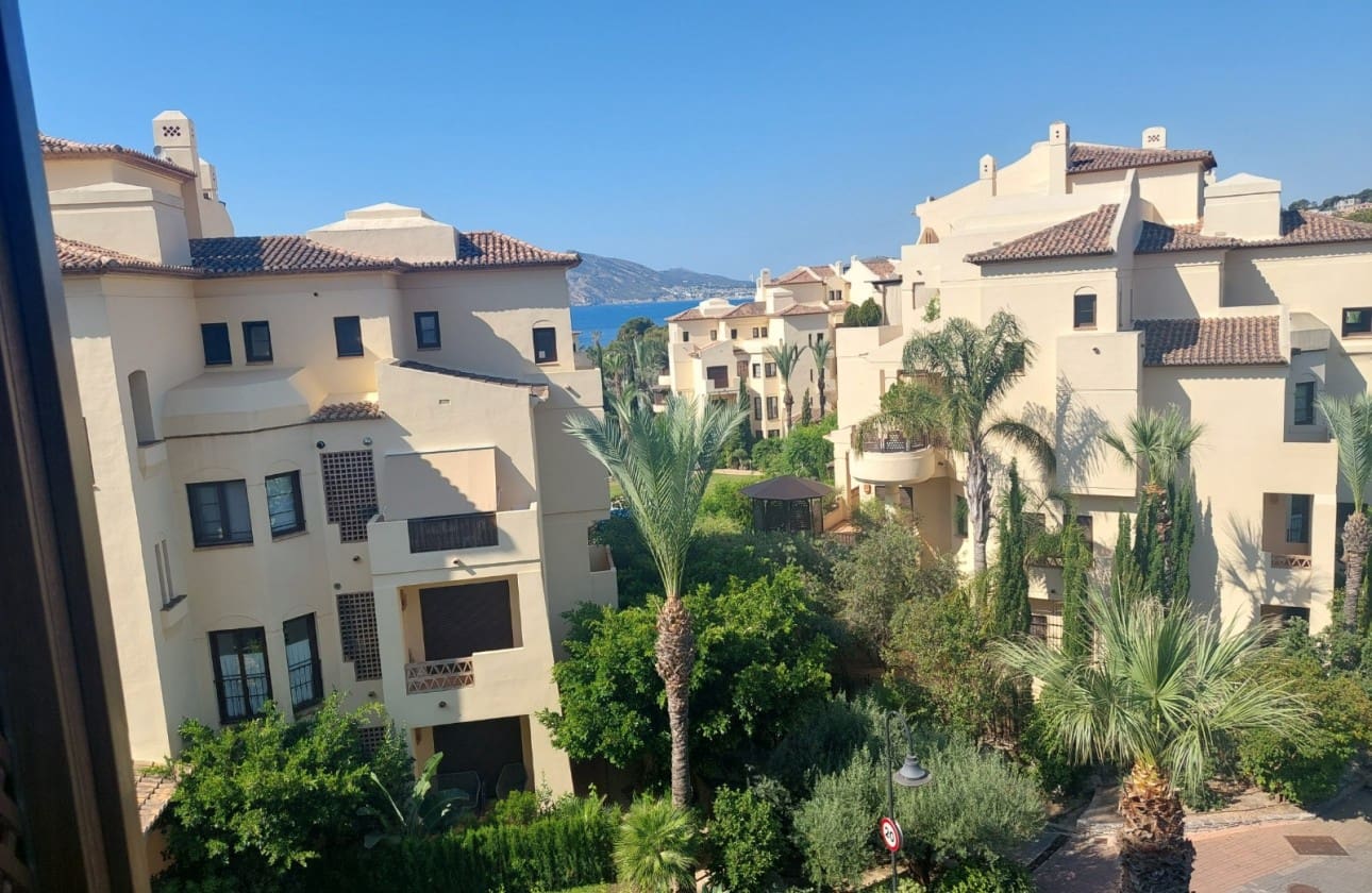 2 soveværelse Strandlejlighed til salg i Altea med swimmingpool garage - € 650.000 (Ref: 9216923)