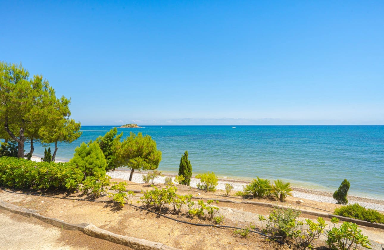 2 soveværelse Strandlejlighed til salg i Altea med swimmingpool garage - € 650.000 (Ref: 9216923)