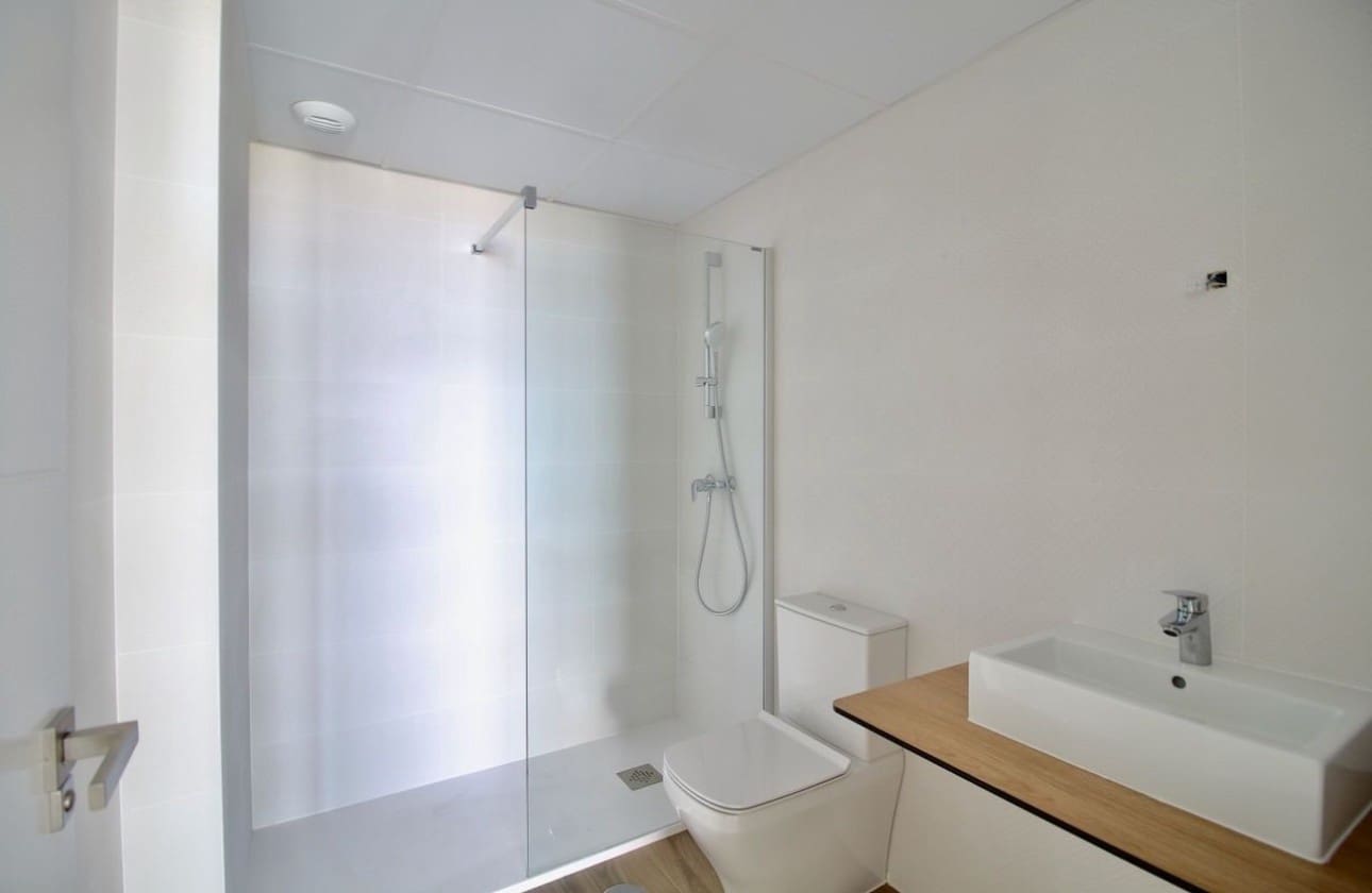 2 bedroom Penthouse for sale in Finestrat with pool garage - € 419,000 (Ref: 9329956)