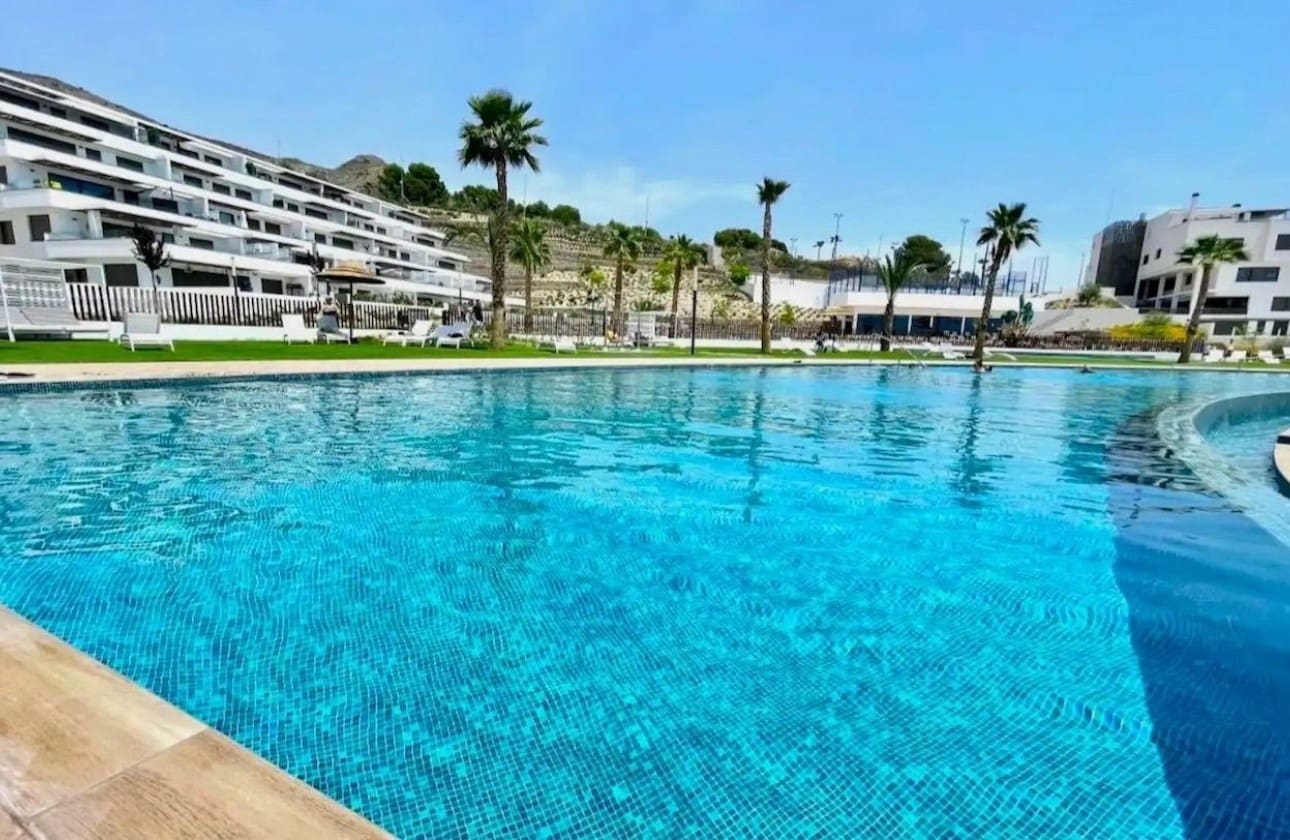 2 bedroom Penthouse for sale in Finestrat with pool garage - € 419,000 (Ref: 9329956)