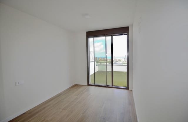 2 makuuhuone Kattohuoneisto myytävänä paikassa Balcón de Finestrat - Terra Marina, Finestrat mukana uima-altaan 
autotalli - 419 000 € (Ref: 9329957)