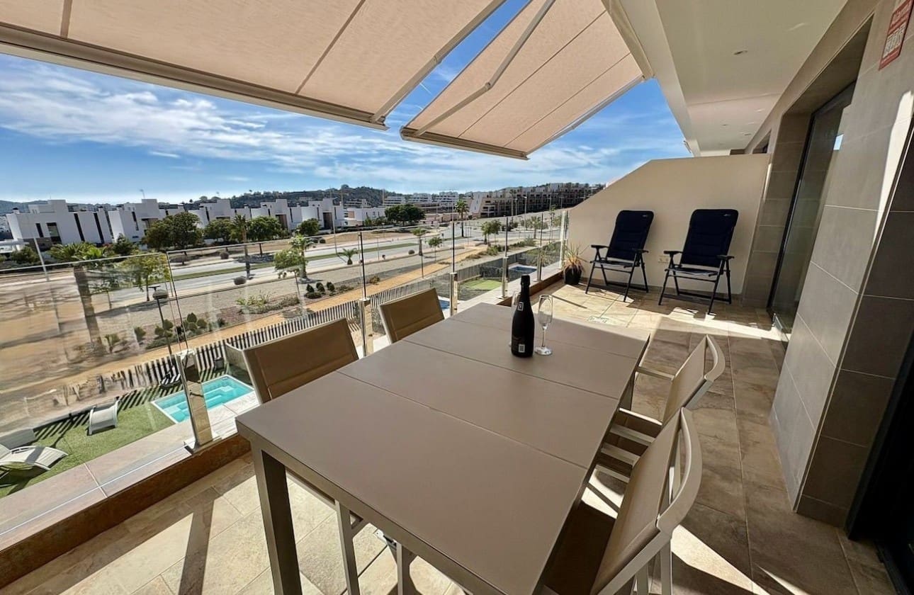 3 makuuhuone Kattohuoneisto myytävänä paikassa Finestrat mukana uima-altaan 
autotalli - 425 000 € (Ref: 9346608)