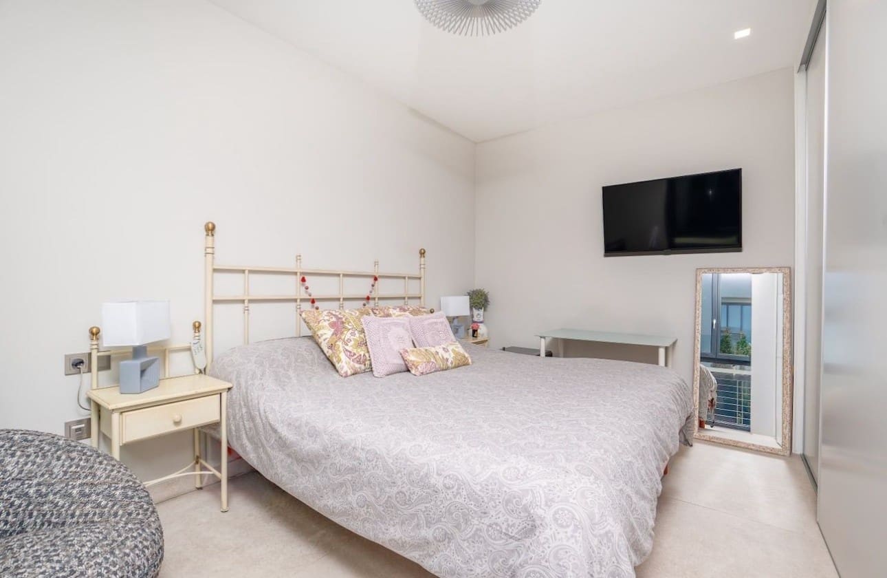 4 bedroom Villa for sale in Albir with pool garage - € 1,675,000 (Ref: 9441121)