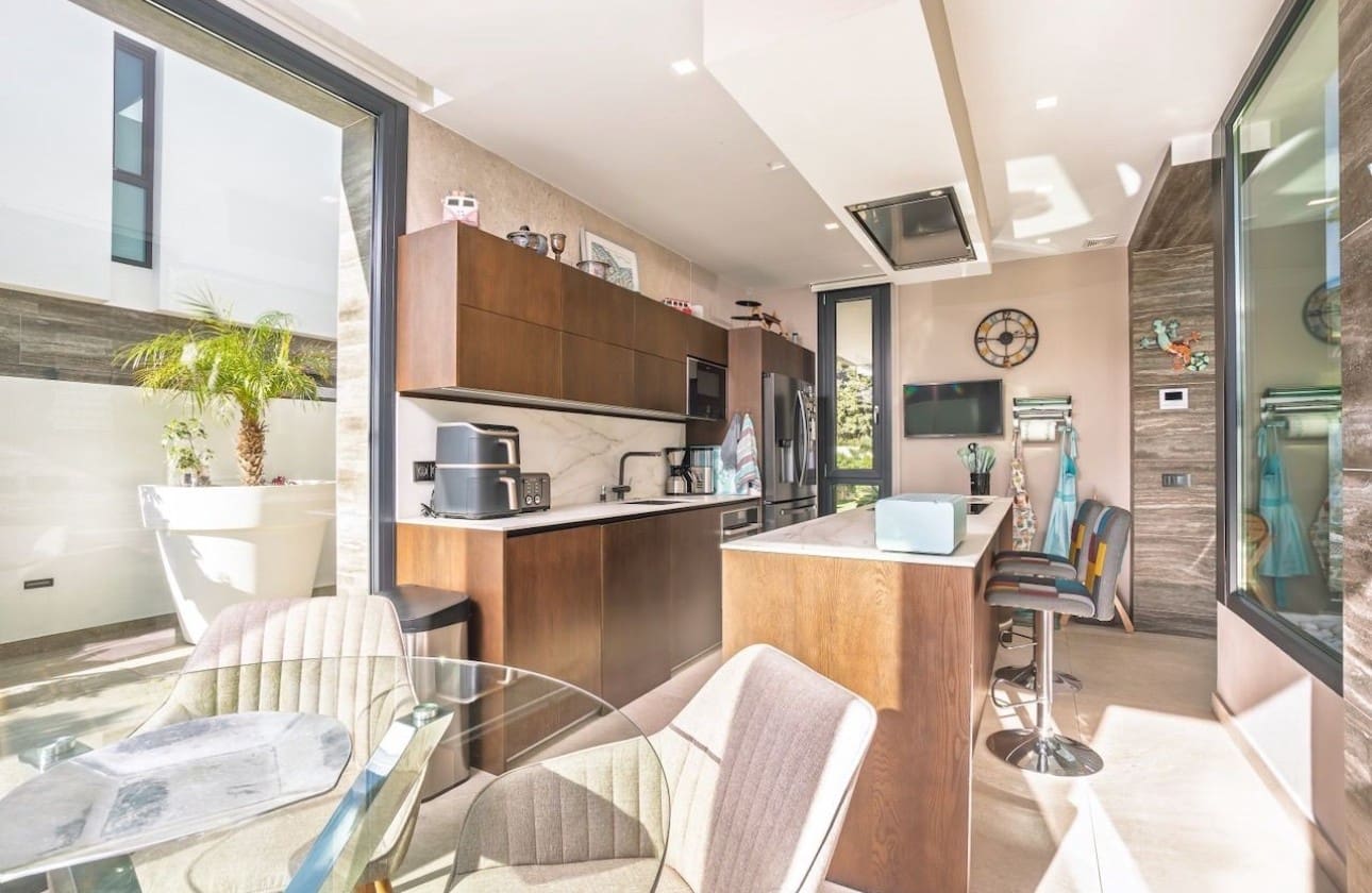 4 bedroom Villa for sale in Albir with pool garage - € 1,675,000 (Ref: 9441121)