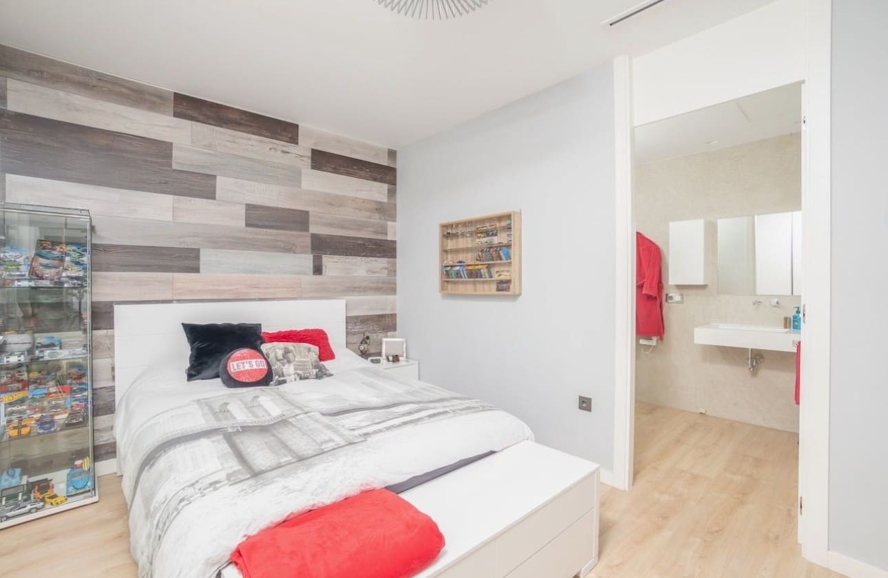 4 bedroom Villa for sale in Albir with pool garage - € 1,675,000 (Ref: 9441121)