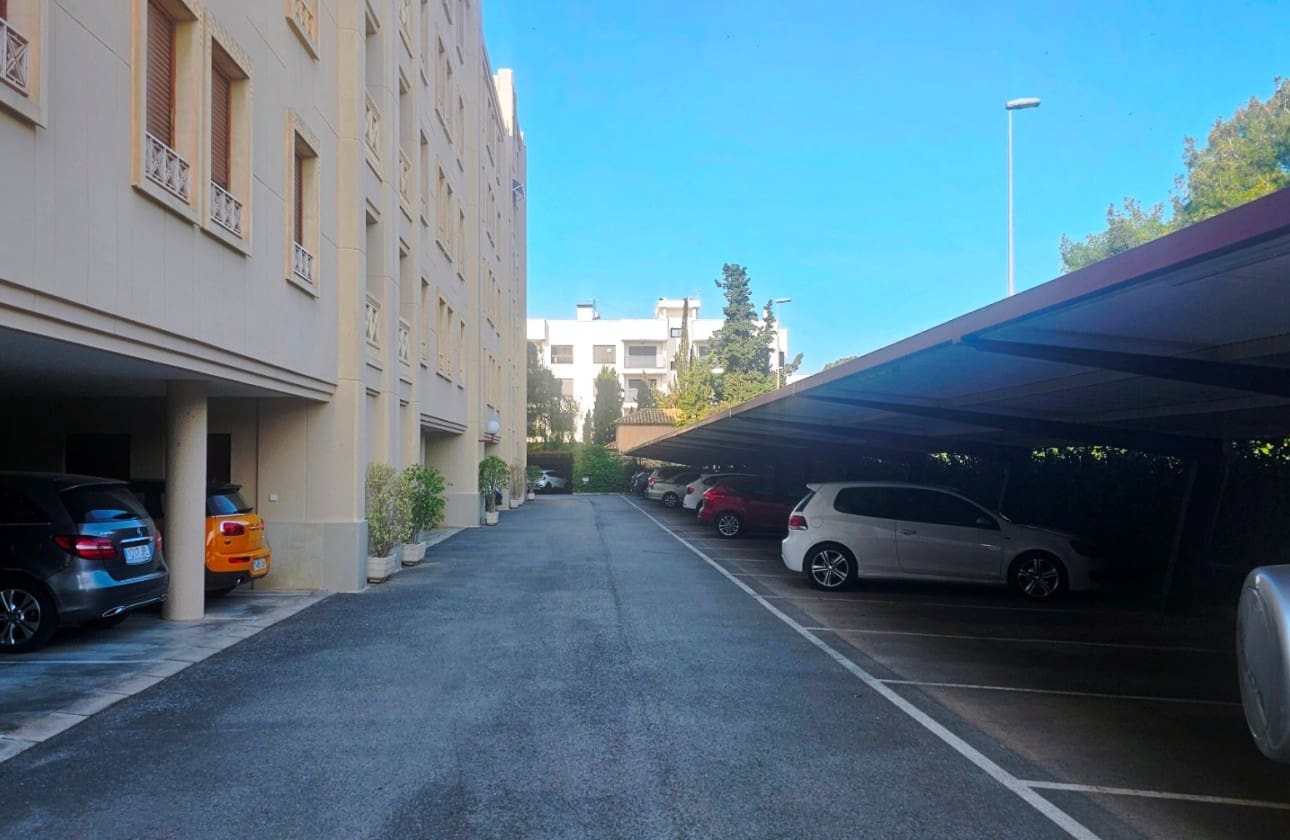 Apartamento de 3 habitaciones en San Juan de Alicante / Sant Joan d'Alacant en venta con piscina garaje - 550.000 € (Ref: 9441489)