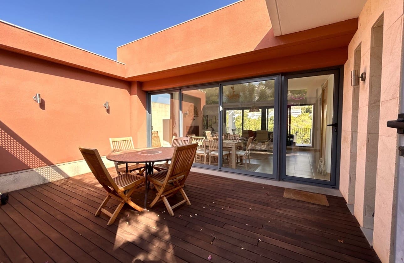 3 slaapkamer Villa te koop in Altea met zwembad - € 485.000 (Ref: 9468552)