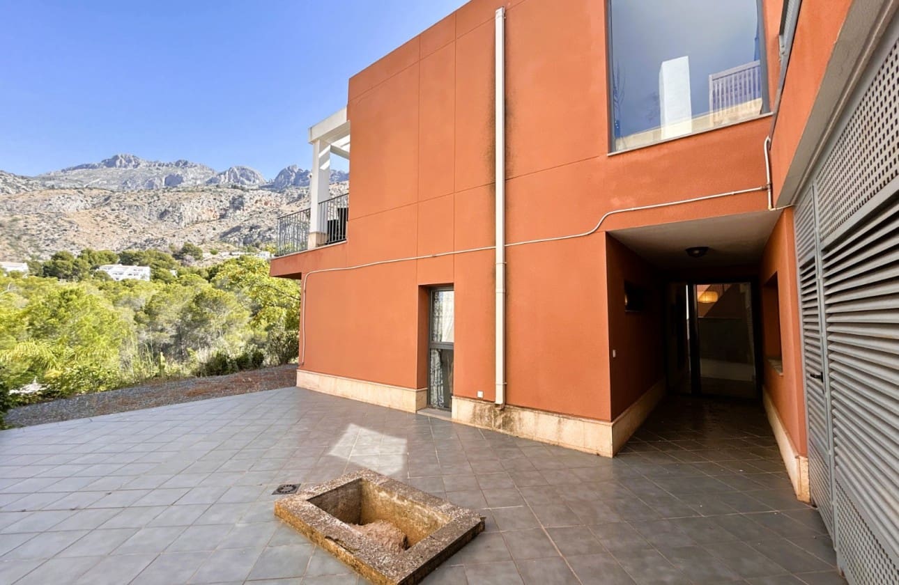 3 slaapkamer Villa te koop in Altea met zwembad - € 485.000 (Ref: 9468552)