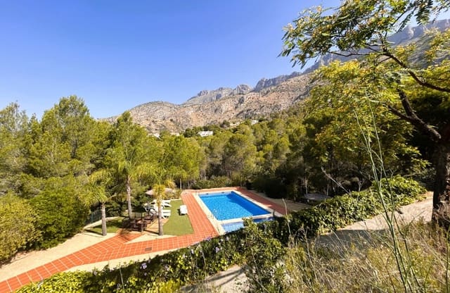 3 slaapkamer Villa te koop in Altea met zwembad - € 485.000 (Ref: 9468552)