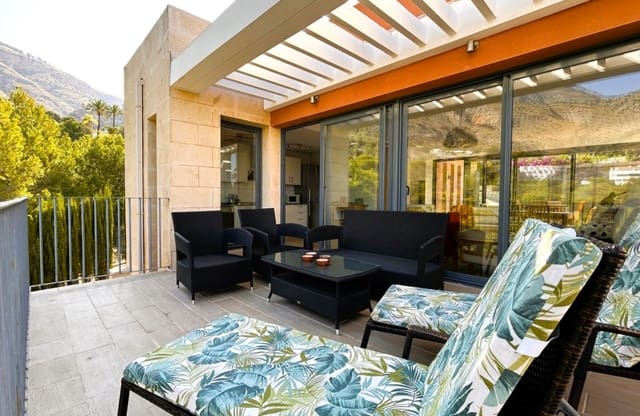 3 slaapkamer Villa te koop in Altea met zwembad - € 485.000 (Ref: 9468552)