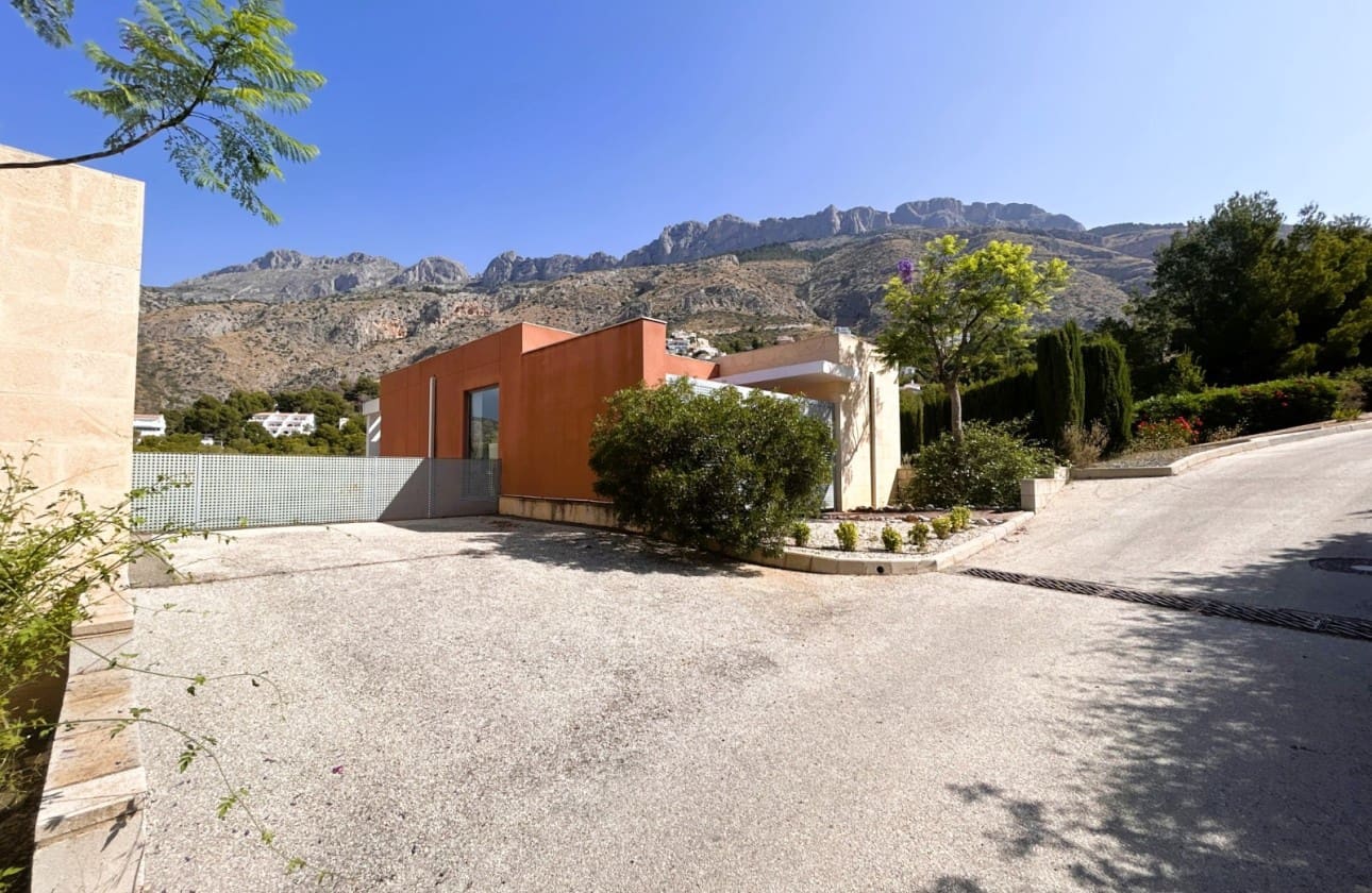 3 slaapkamer Villa te koop in Altea met zwembad - € 485.000 (Ref: 9468552)