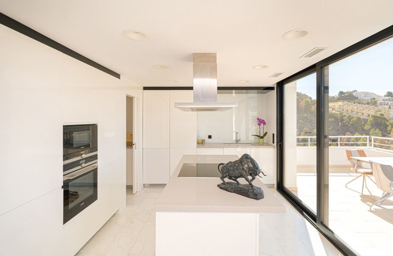 3 bedroom Villa for sale in Altea with pool - € 1,295,000 (Ref: 9497512)