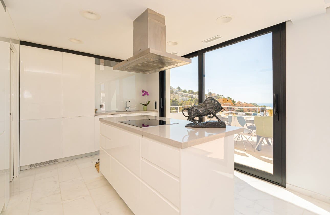 3 bedroom Villa for sale in Altea with pool - € 1,295,000 (Ref: 9497512)