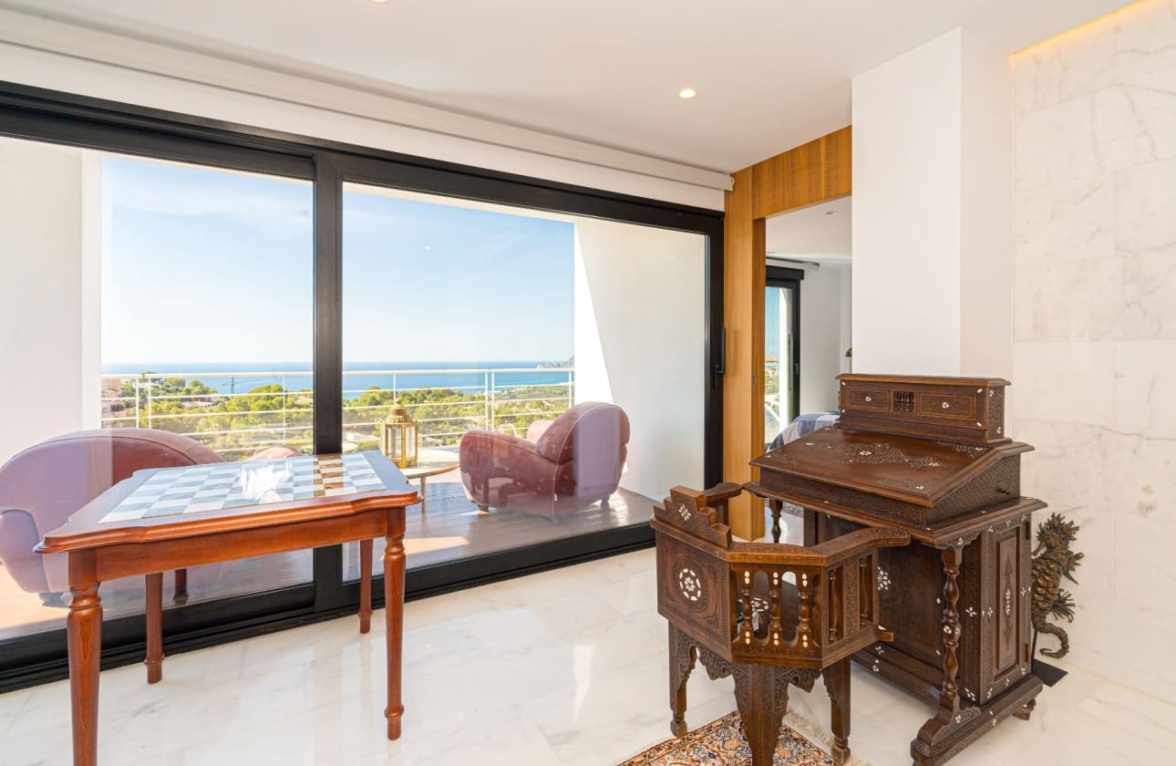 3 bedroom Villa for sale in Altea with pool - € 1,295,000 (Ref: 9497512)