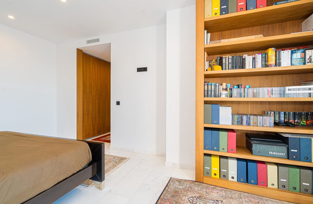 3 bedroom Villa for sale in Altea with pool - € 1,295,000 (Ref: 9497512)