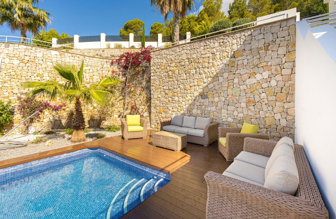 3 bedroom Villa for sale in Altea with pool - € 1,295,000 (Ref: 9497512)