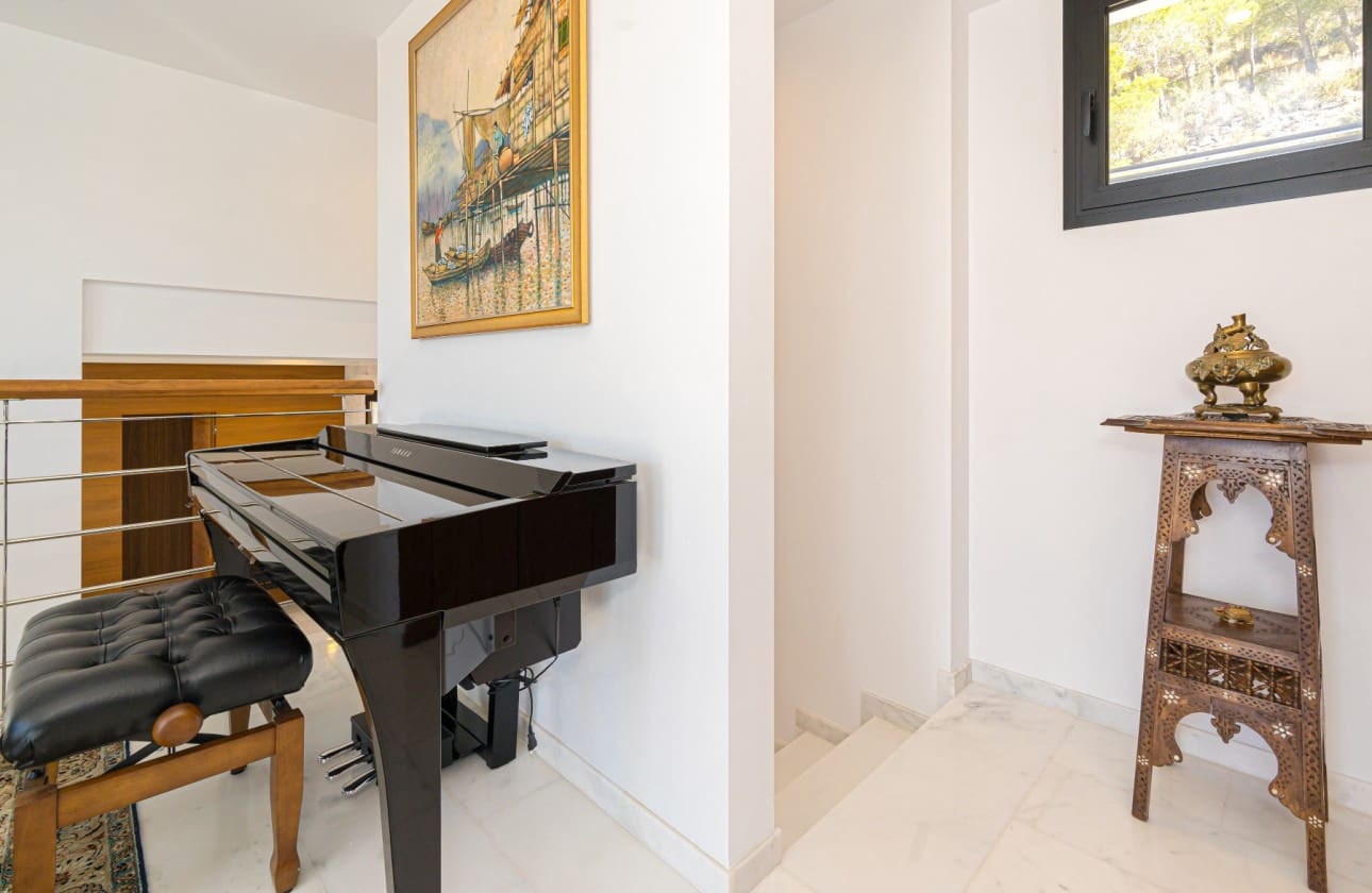 3 slaapkamer Villa te koop in Altea met zwembad garage - € 1.295.000 (Ref: 9518266)