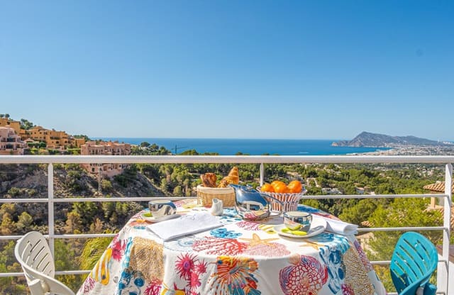 3 sovrum Villa till salu i Alhama Springs, Altea med pool garage - 1 295 000 € (Ref: 9518266)