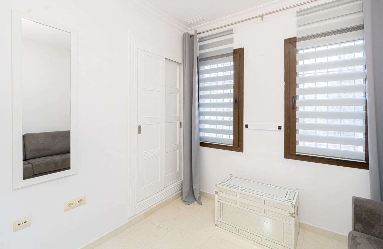 3 bedroom Apartment for sale in Altea with pool garage - € 700,000 (Ref: 9518268)