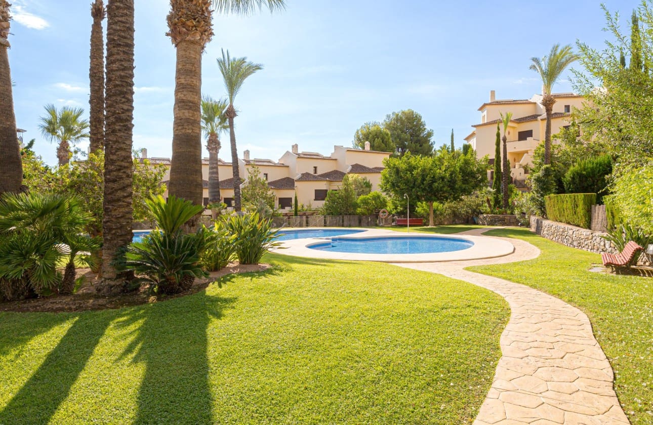 3 bedroom Apartment for sale in Altea with pool garage - € 700,000 (Ref: 9518268)