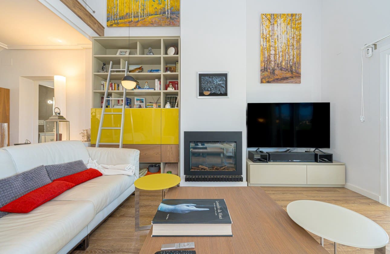 3 bedroom Villa for sale in Altea with pool - € 950,000 (Ref: 9570347)