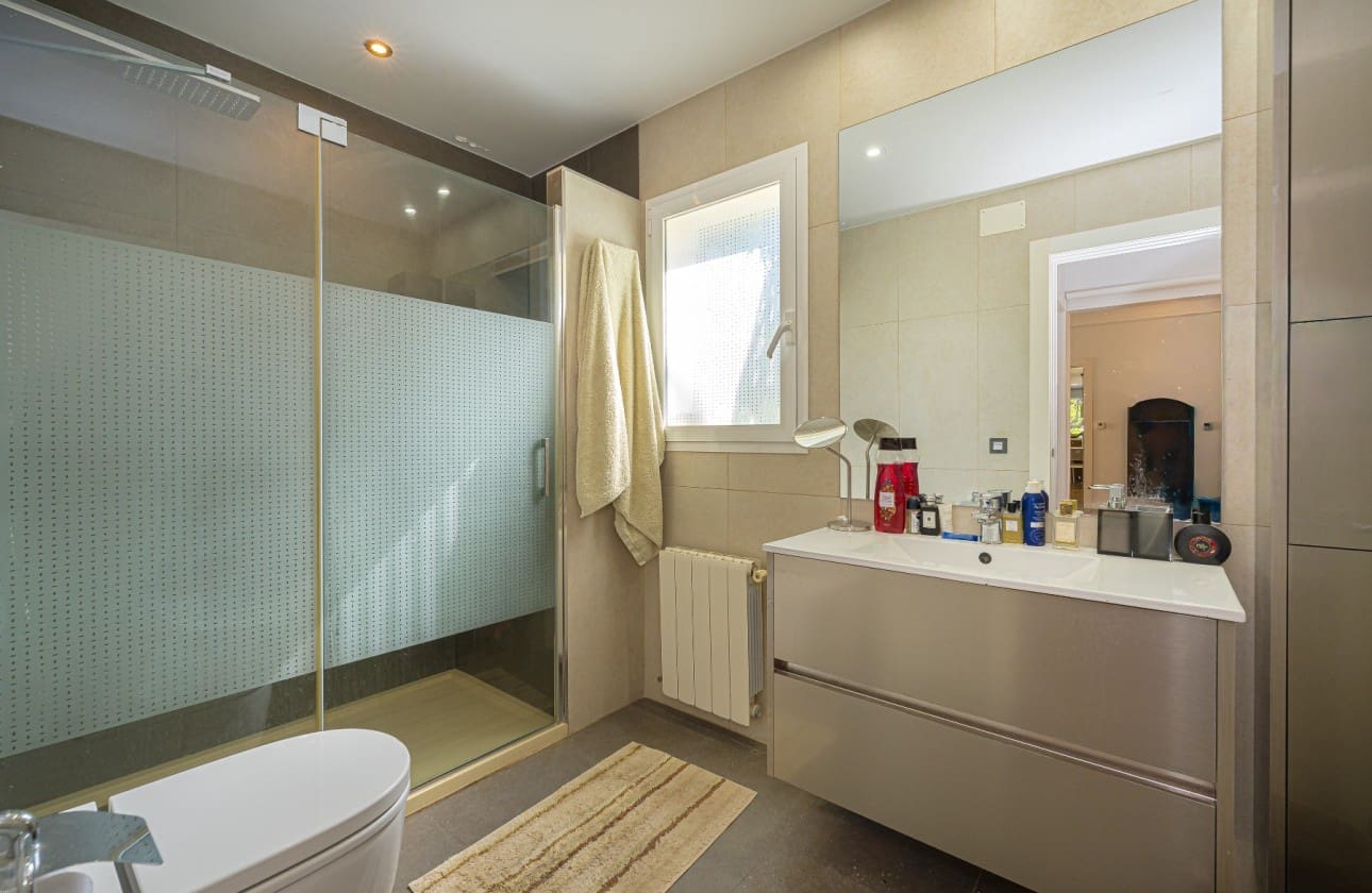 3 bedroom Villa for sale in Altea with pool - € 950,000 (Ref: 9570347)