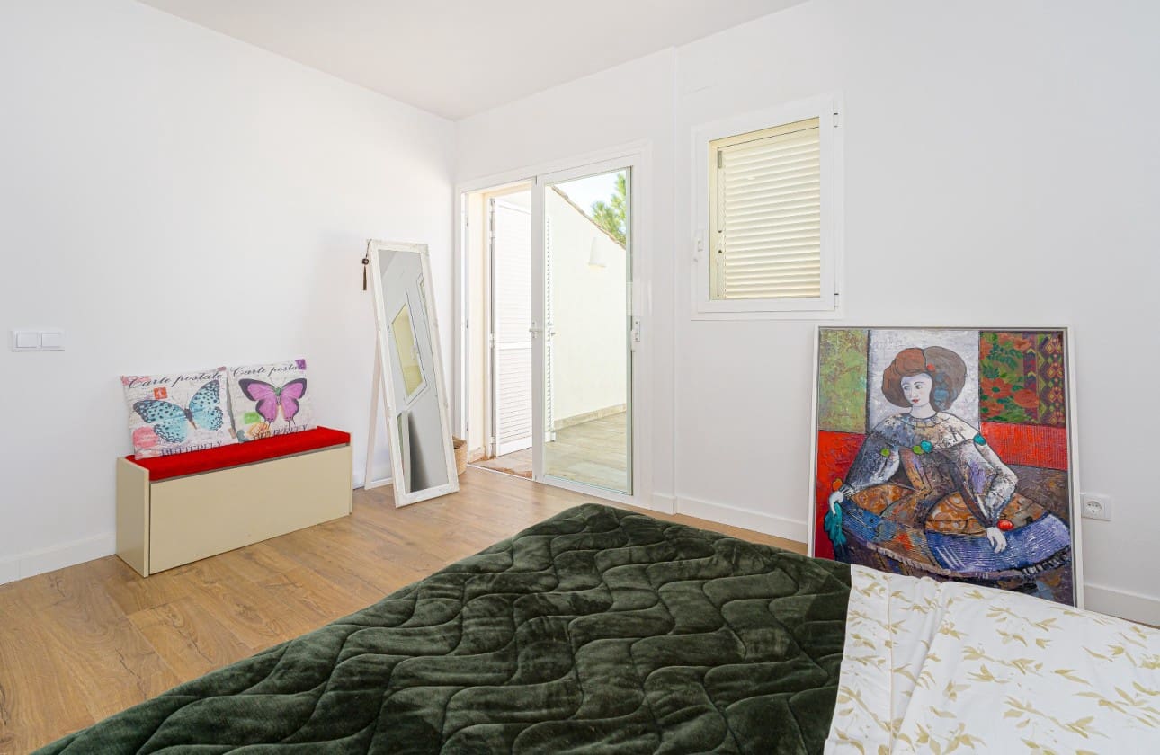 3 bedroom Villa for sale in Altea with pool - € 950,000 (Ref: 9570347)