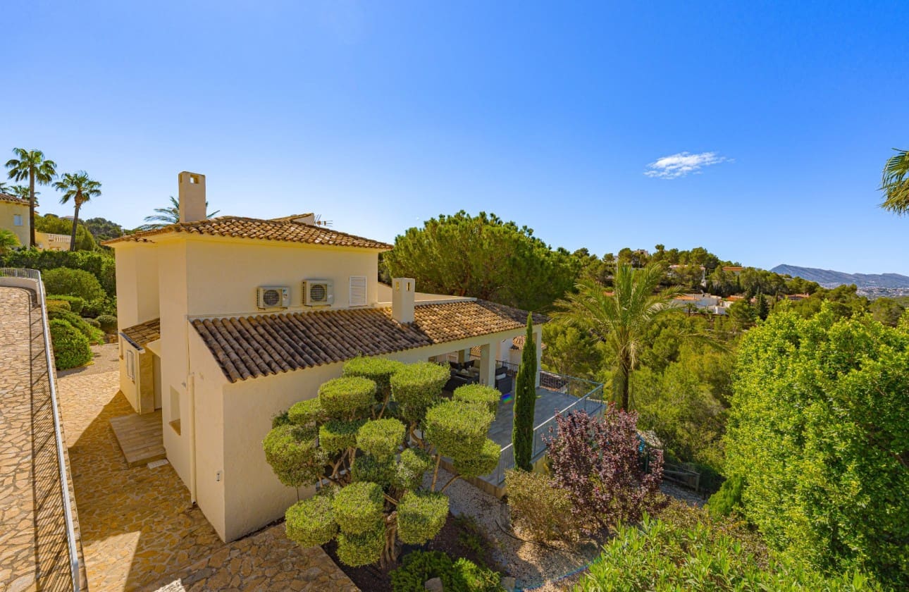 3 bedroom Villa for sale in Altea with pool - € 950,000 (Ref: 9570347)