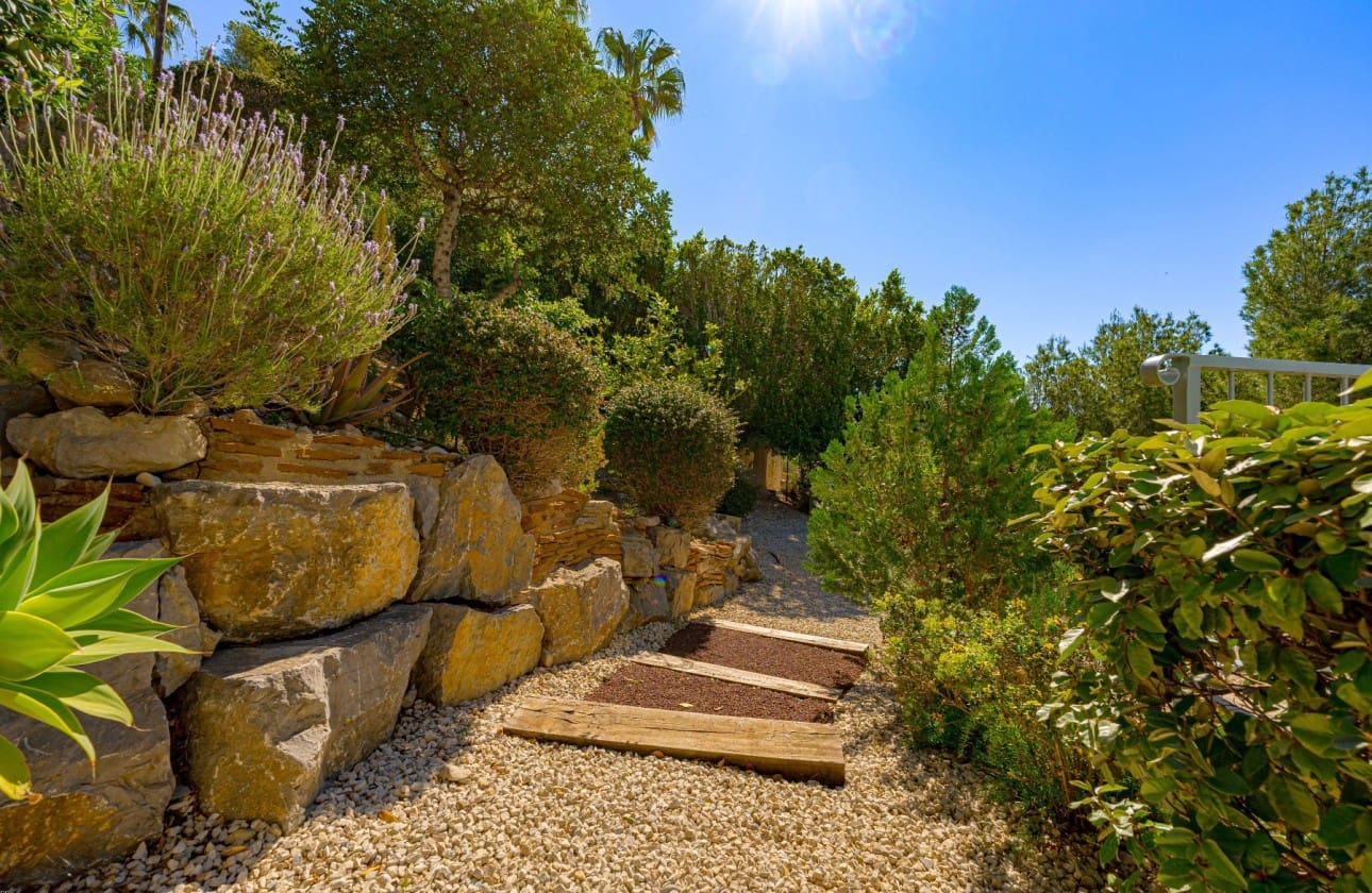 3 bedroom Villa for sale in Altea with pool - € 950,000 (Ref: 9570347)