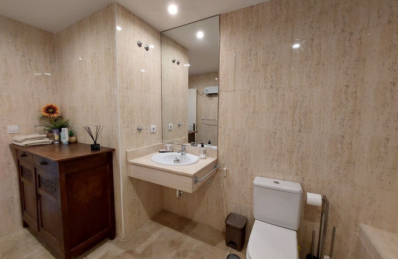 Apartamento de 2 habitaciones en Altea en venta con piscina garaje - 329.000 € (Ref: 9603697)