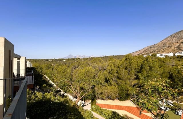 3 Zimmer Villa zu verkaufen in Alhama Springs, Altea mit Pool Garage - 475.000 € (Ref: 9636224)