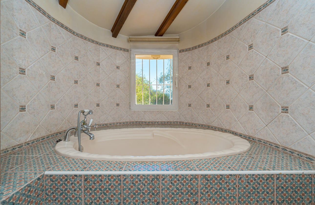 Chalet de 4 habitaciones en Altea en venta con piscina garaje - 920.000 € (Ref: 9682248)