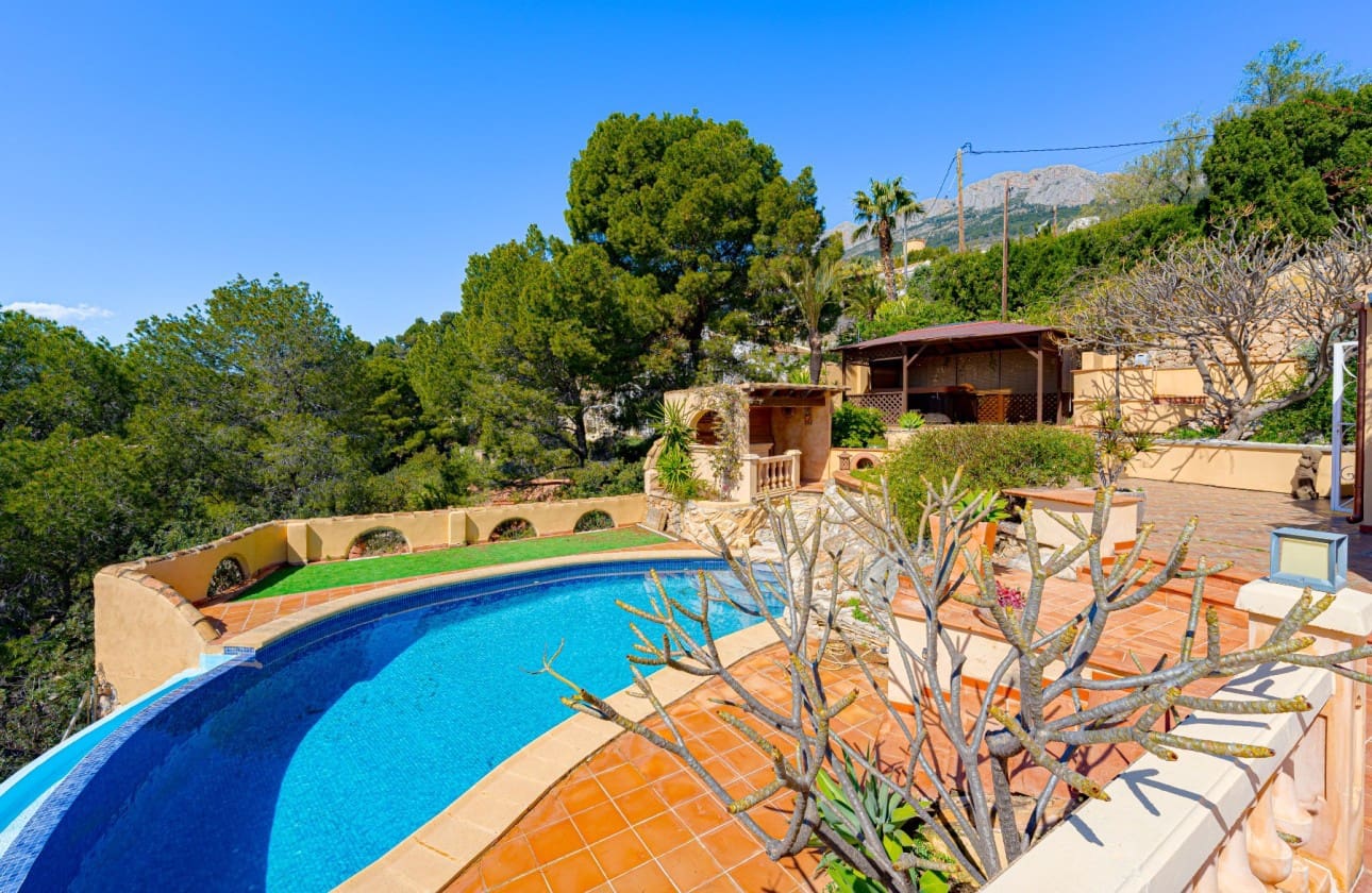 Chalet de 4 habitaciones en Altea en venta con piscina garaje - 920.000 € (Ref: 9682248)