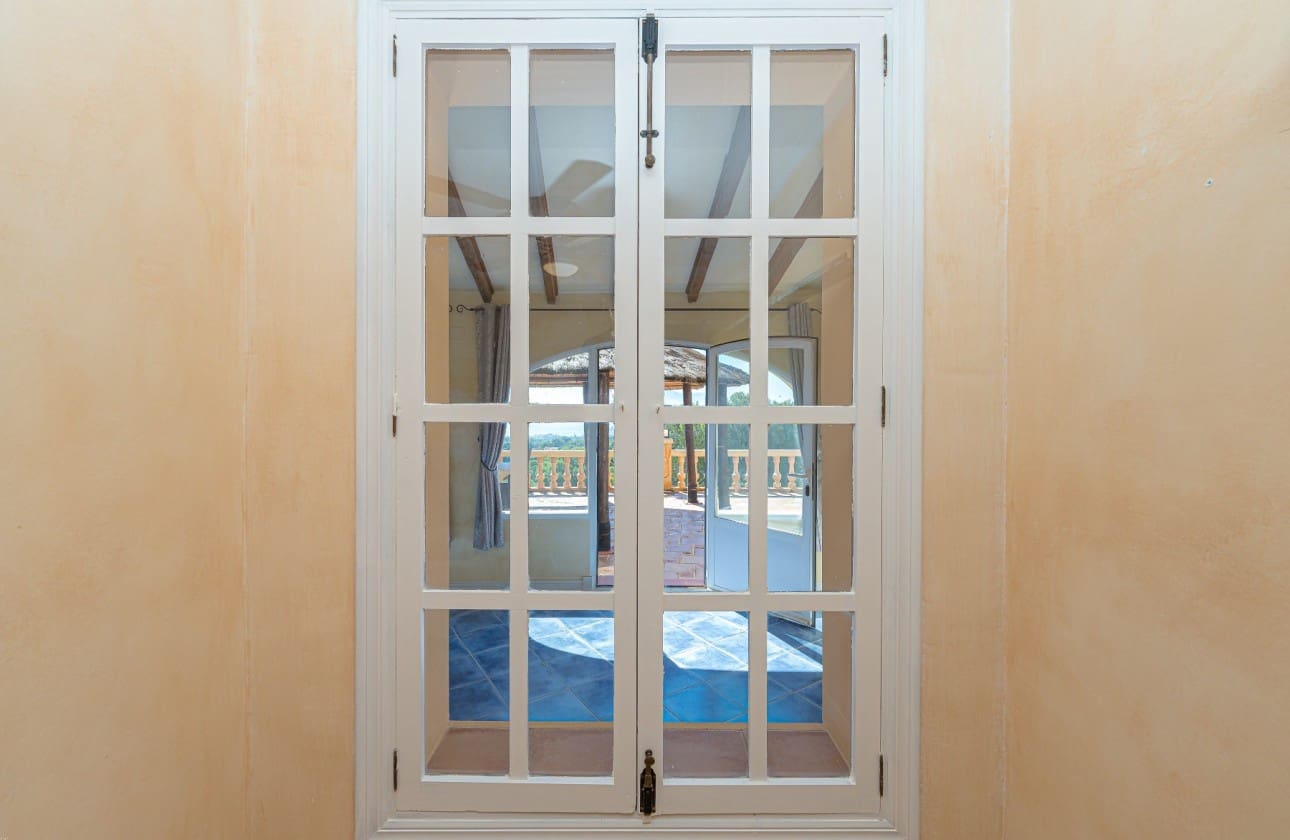 Chalet de 4 habitaciones en Altea en venta con piscina garaje - 920.000 € (Ref: 9714356)