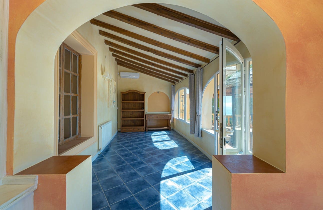 Chalet de 4 habitaciones en Altea en venta con piscina garaje - 920.000 € (Ref: 9714356)