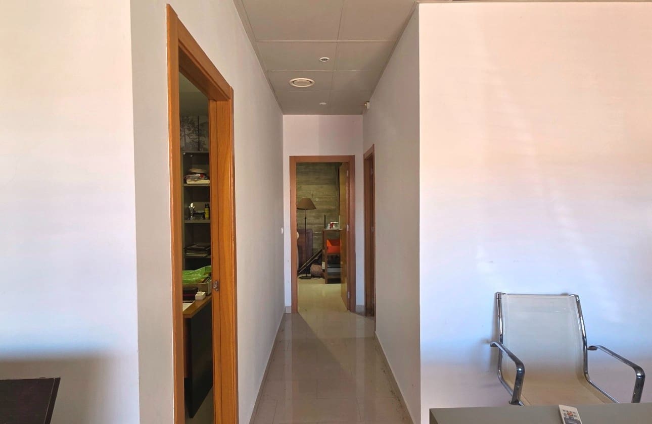 Commercial for sale in Altea - € 68,000 (Ref: 9720976)