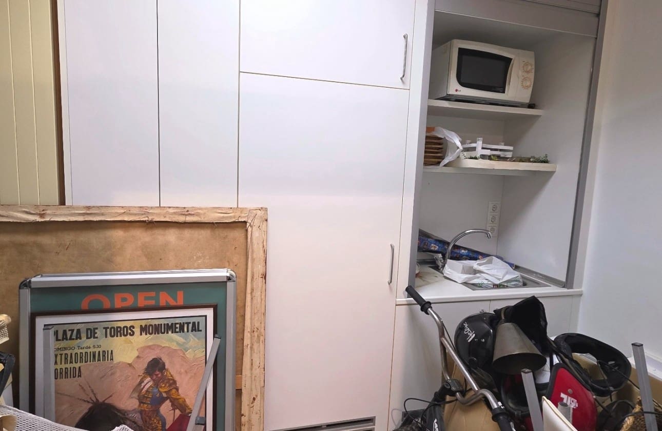 Commercial for sale in Altea - € 68,000 (Ref: 9720976)