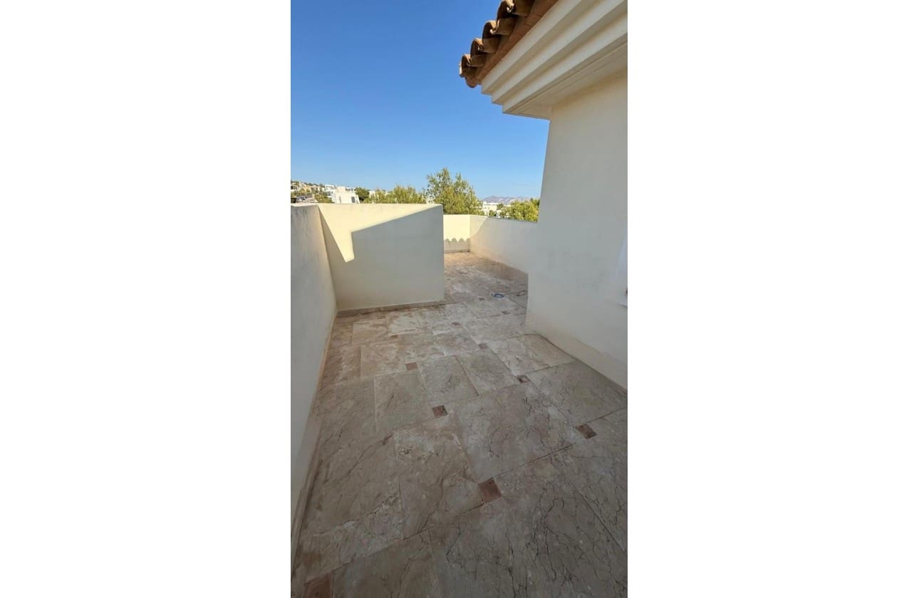 3 slaapkamer Penthouse te koop in Finestrat met zwembad garage - € 450.000 (Ref: 9734227)