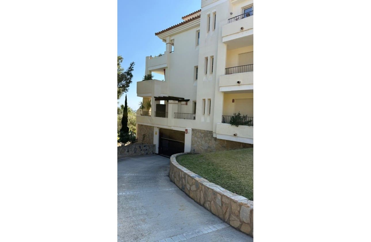 3 Zimmer Penthouse zu verkaufen in Finestrat mit Pool Garage - 450.000 € (Ref: 9747484)