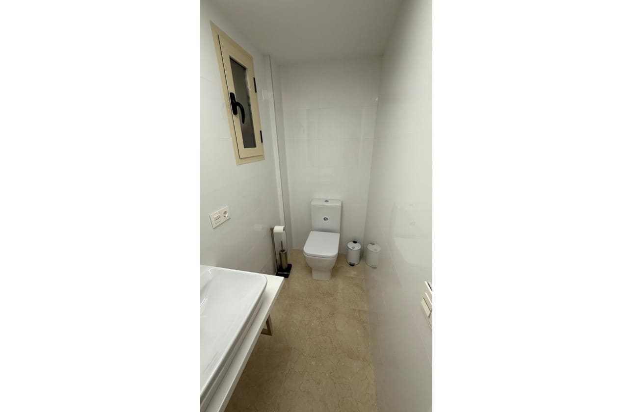 3 Zimmer Penthouse zu verkaufen in Finestrat mit Pool Garage - 450.000 € (Ref: 9747484)