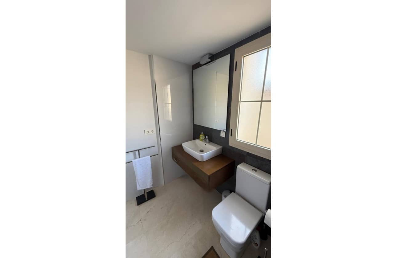 3 Zimmer Penthouse zu verkaufen in Finestrat mit Pool Garage - 450.000 € (Ref: 9747484)