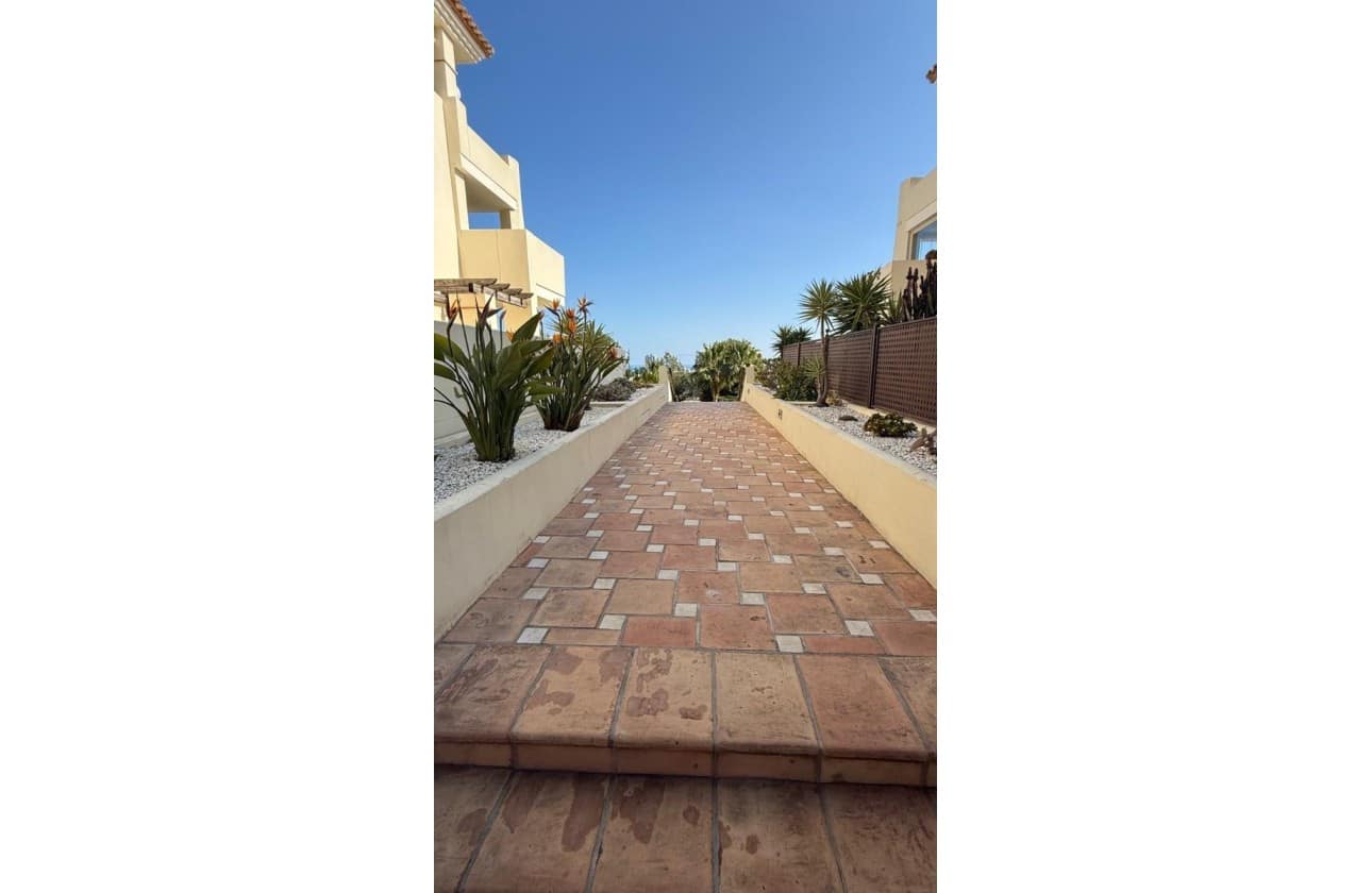 3 Zimmer Penthouse zu verkaufen in Finestrat mit Pool Garage - 450.000 € (Ref: 9747484)