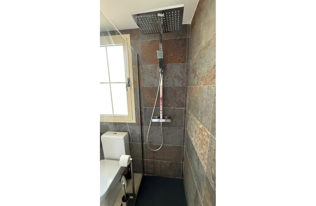 3 Zimmer Penthouse zu verkaufen in Finestrat mit Pool Garage - 450.000 € (Ref: 9747484)