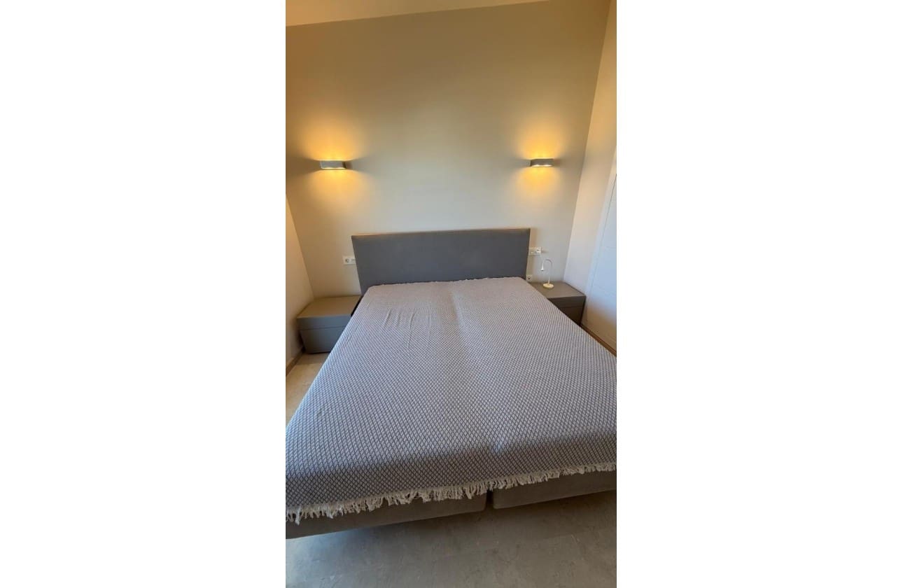 3 Zimmer Penthouse zu verkaufen in Finestrat mit Pool Garage - 450.000 € (Ref: 9747484)