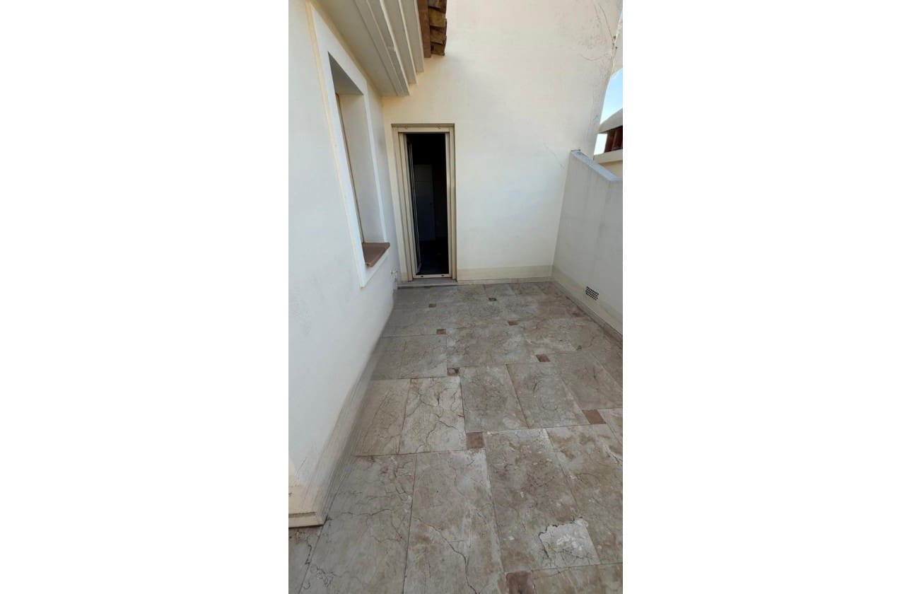 3 Zimmer Penthouse zu verkaufen in Finestrat mit Pool Garage - 450.000 € (Ref: 9747484)